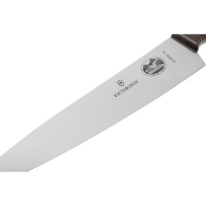 Keittiöveitsi Victorinox 190 mm puukahvalla.