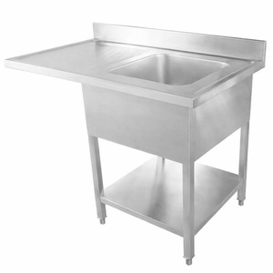 Uppoudu Passage-astianpesukoneeseen, taustalevyyn ja hyllyyn - 1200 x 700 - Valutusallas vasemmalla - Dynasteel