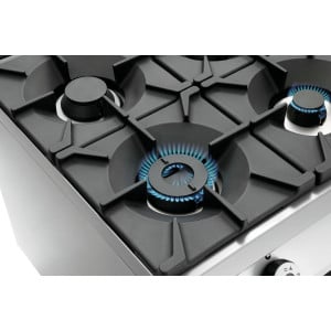 Fyrlågig spis serie 900 - Gasugn GN 2/1 av märket Bartscher