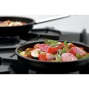 Spis med 6 brännare serie 900 - Gasugn GN 2/1 och skåp från märket Bartscher