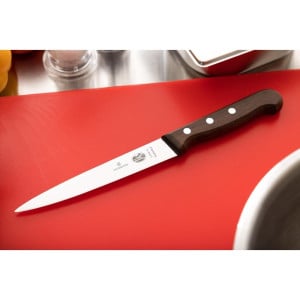 Kniv med trähandtag och 15 cm blad - Victorinox - Fourniresto