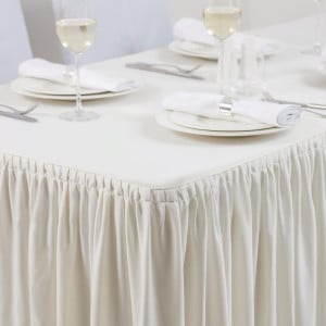 Nappe ja vaaleat, poimutetut suorakulmaiset pöytäliinat 750 x 1820 mm - FourniResto - Fourniresto