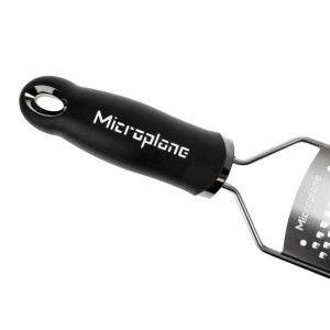 Karkeajyväinen Microplane-raastin ruostumattomasta teräksestä: Suorituskyky ja Laatu