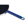 Teflon Plus -pinnoitettu tarttumaton alumiinipannu sinisellä kahvalla 28 cm - Gastronoble