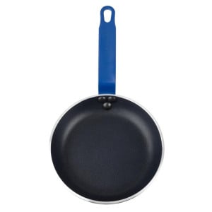 Teflon-pinnoitettu alumiinipannu sinisellä kahvalla 20 cm - Gastronoble