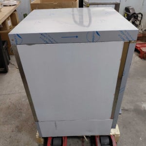 Diskmaskin Maestro 50x50 400V med tömningspump och tvättmedelsdosering - Gastro M - Fourniresto