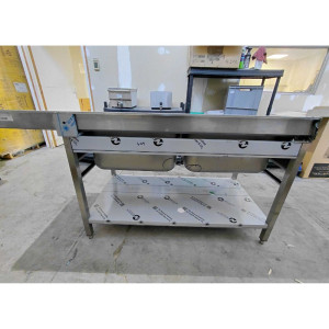 Kaksoisallas astianpesukoneen aukolla ja kuivausteline oikealla - 2000 x 700 mm