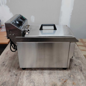 Professional Deep Fryer 13L with Stainless Steel Drain - Dynasteel