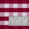 Neliönmuotoinen punakarrea nappi polyesteria 1320 x 1320mm - Mitre Essentials - Fourniresto