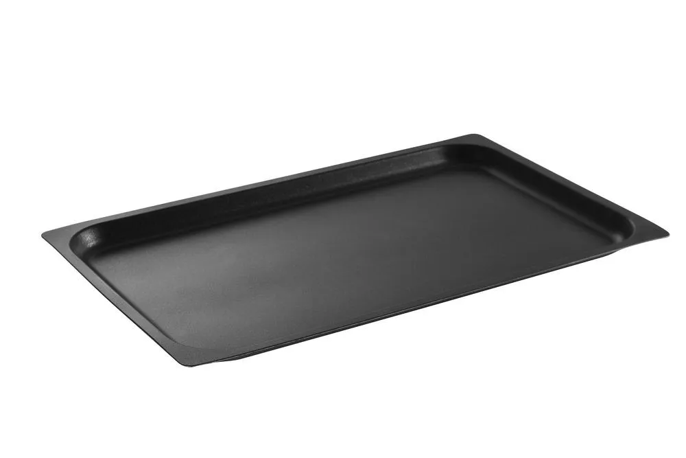 GN 1/1 -kokoisella, 20 mm:n syvyydellä varustettu GN-astia, jossa on tarttumaton pinnoite.