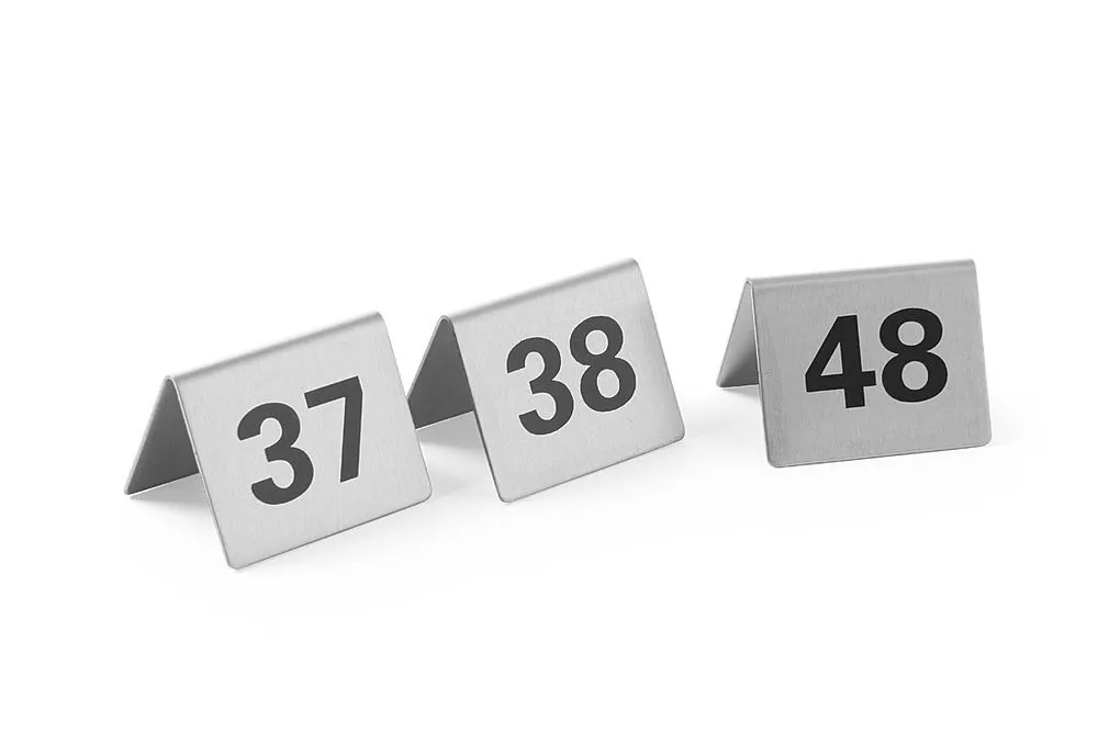 12 numeroiduilla pöytätelineellä numerot 37-48